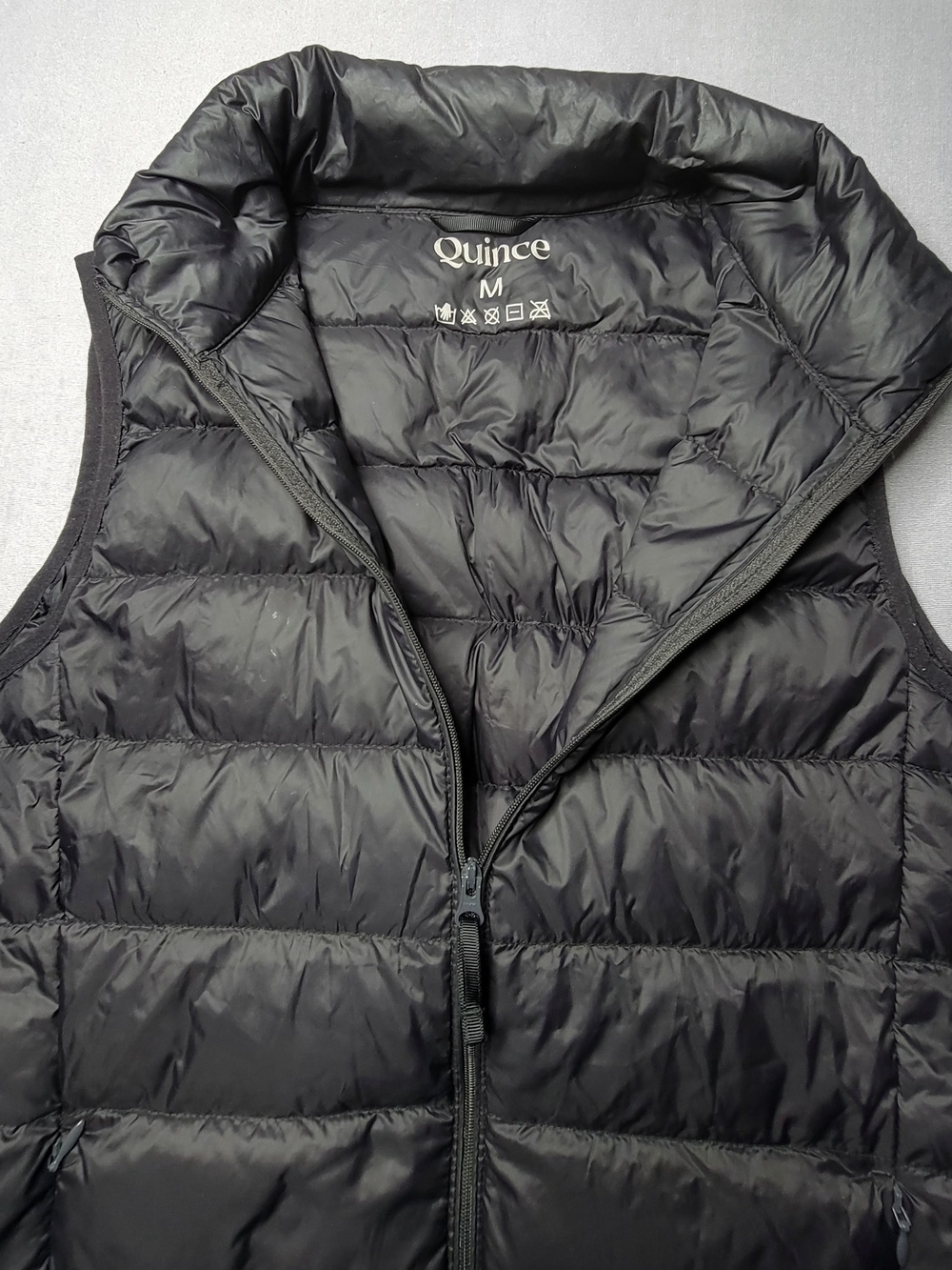 Quince womens Lightweight Down Packable Puffer Vest Full Zip Color Black Size M